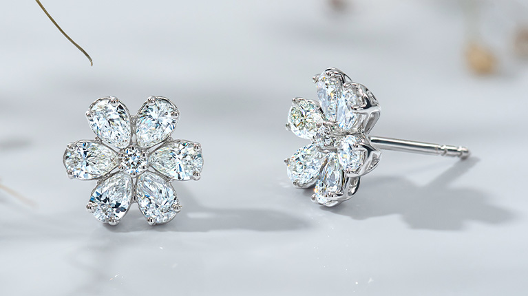 Lab grown diamond earring